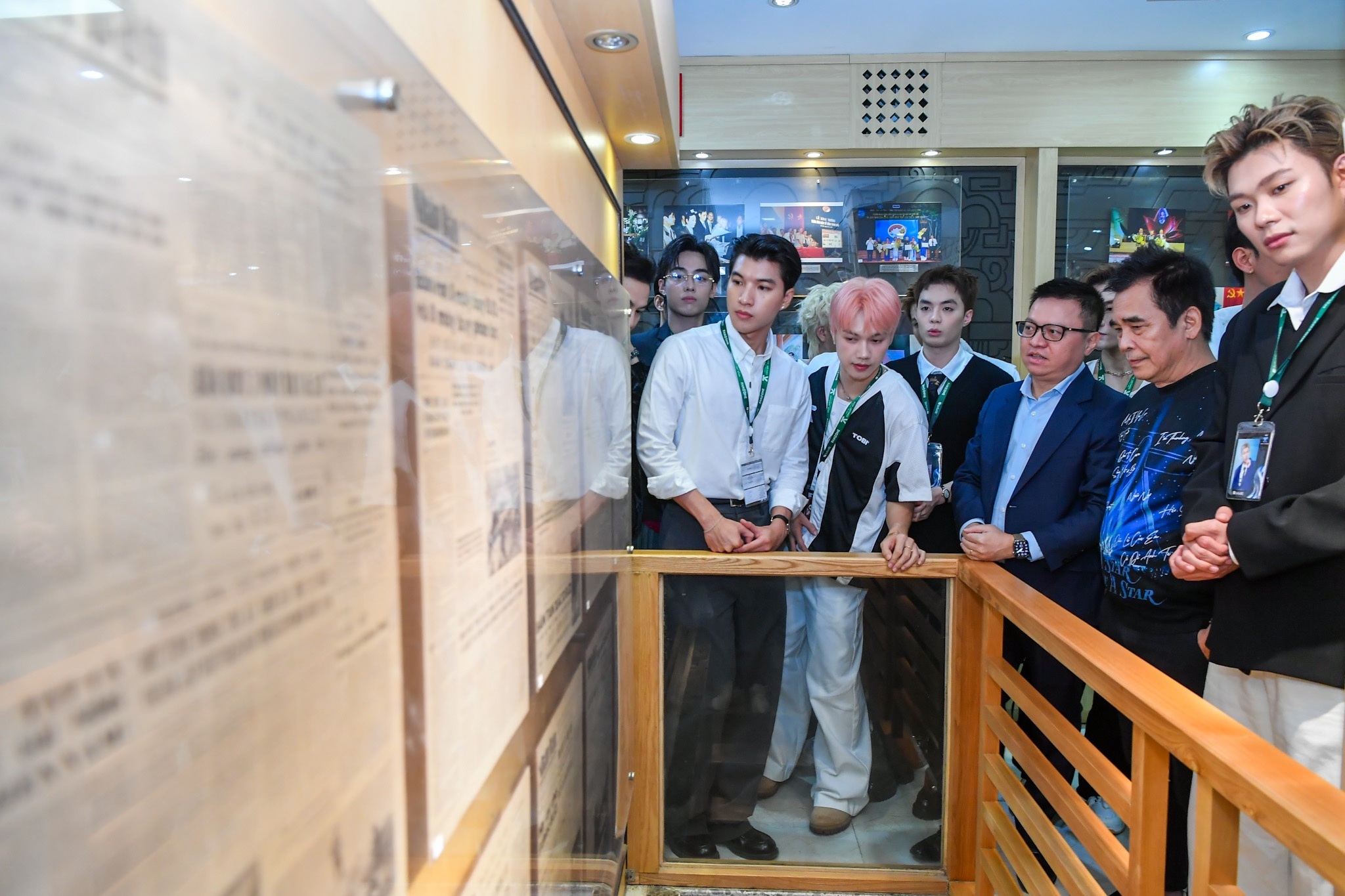 HIEUTHUHAI gây chú ý khi xuất hiện cùng dàn Anh trai say hi tại Hà Nội - 1 HIEUTHUHAI gây chú ý khi xuất hiện cùng dàn Anh trai say hi tại Hà Nội - 1