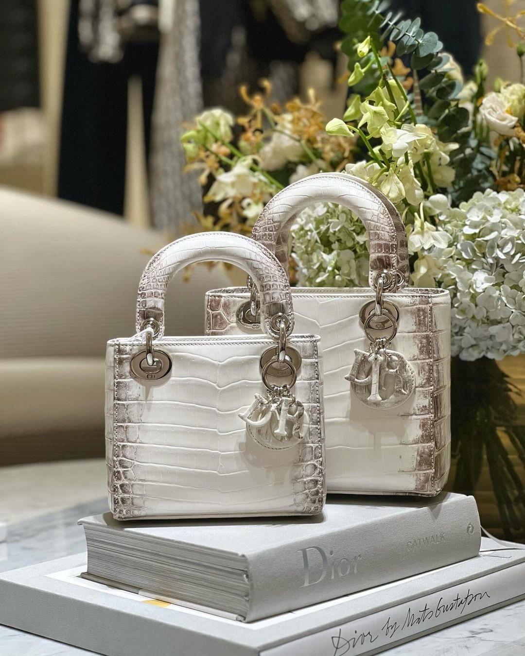 Series of super rare crocodile leather designs similar to Hermès bags that Ms. Truong My Lan asked for back - 9 Loạt thiết kế da cá sấu siêu hiếm giống túi Hermès bà Trương Mỹ Lan xin lại - 9