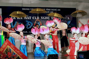 Ra mắt CLB Nghệ thuật múa "Vũ điệu xanh"