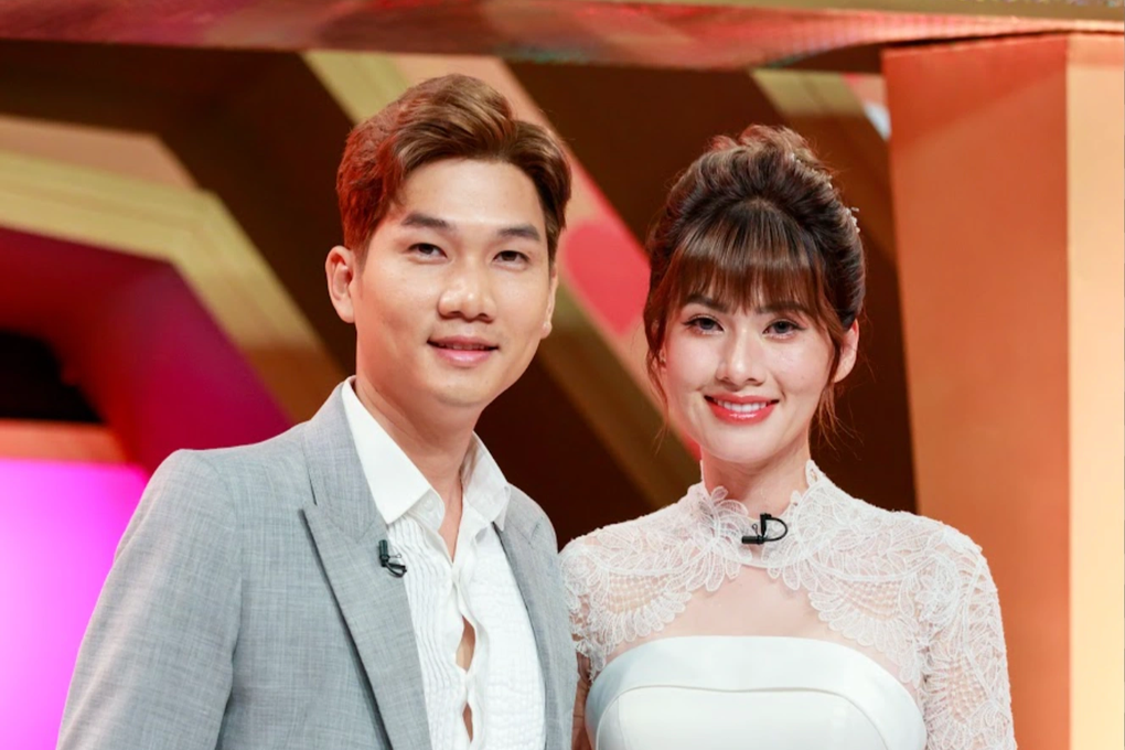 Thương chồng chăm vợ sinh cực khổ, vợ chi mạnh tặng chồng siêu xe - 1 Thương chồng chăm vợ sinh cực khổ, vợ chi mạnh tặng chồng siêu xe - 1