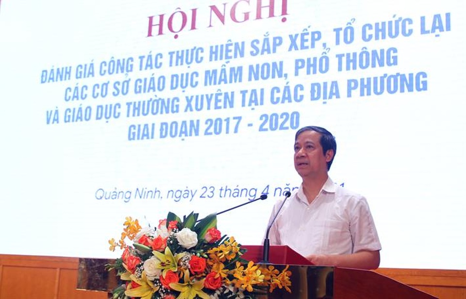 Sắp xếp trường lớp, tạo sức ép cho nhà trường, Bộ trưởng GD-ĐT nói gì? - 1 Sắp xếp trường lớp, tạo sức ép cho nhà trường, Bộ trưởng GD-ĐT nói gì? - 1