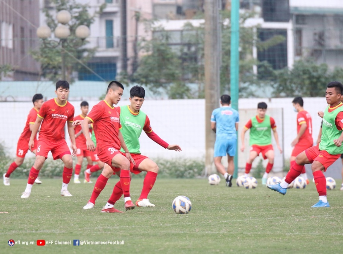 Công Phượng quyết ghi bàn vào lưới Trung Quốc trên sân Mỹ Đình - 3 Công Phượng quyết ghi bàn vào lưới Trung Quốc trên sân Mỹ Đình - 3