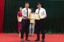 Phóng viên trẻ Báo Dân trí nhận bằng khen của Bộ trưởng Bộ Y tế