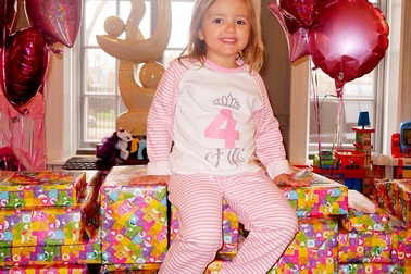 Con gái tỷ phú F1 tổ chức tiệc sinh nhật xa hoa cho con gái