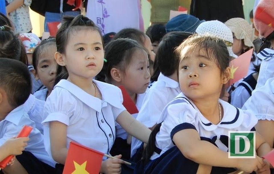 Học sinh nghỉ học vì dịch Corona, phụ huynh lấn bấn tìm người trông trẻ - 1 Học sinh nghỉ học vì dịch Corona, phụ huynh lấn bấn tìm người trông trẻ - 1