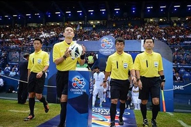 Lộ danh tính 3 trọng tài Nhật Bản cầm còi tại V-League