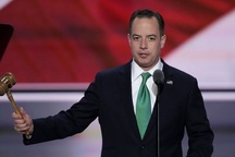 Chủ tịch đảng Cộng hòa dọa các nghị sĩ vì không ủng hộ Donald Trump