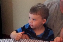 Tìm thấy thi thể bé trai bị cá sấu lôi xuống hồ ở Orlando