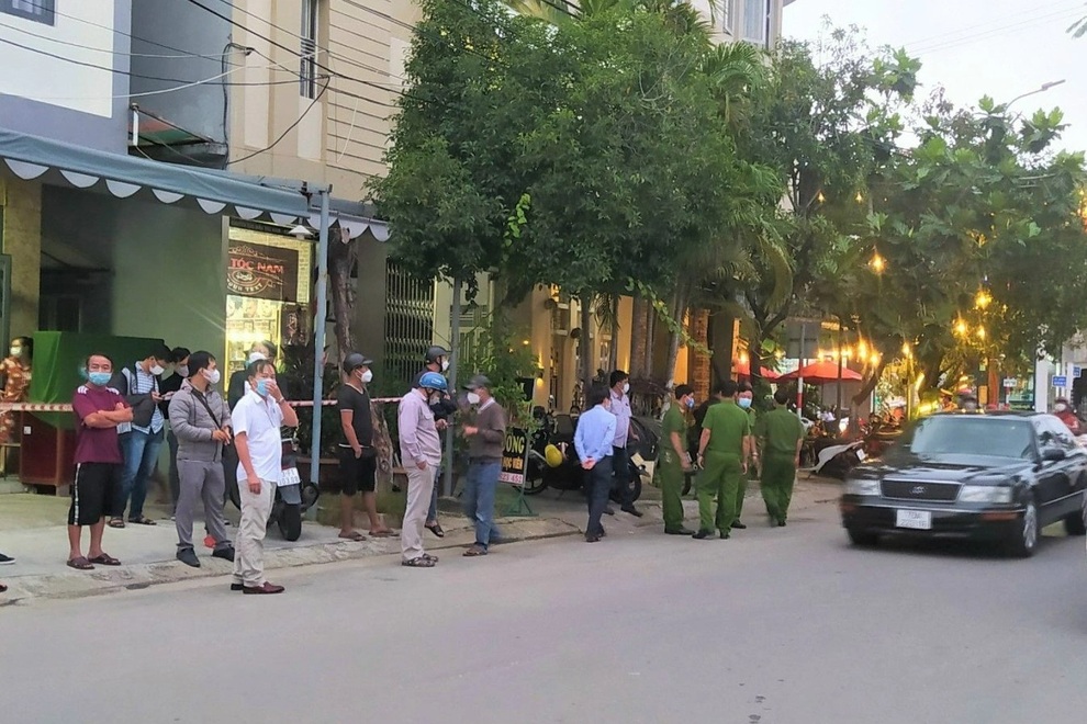 Thiếu niên 13 tuổi bị chém tử vong giữa đường - 1