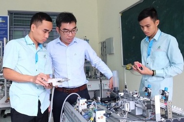 "Thời 4.0, thầy giáo trường nghề không thể dạy với giáo trình bằng giấy"