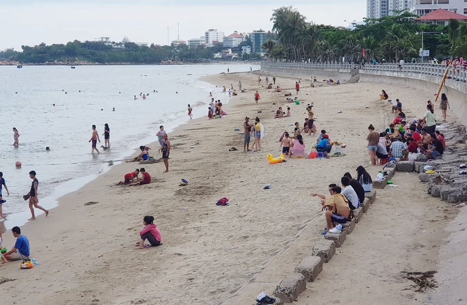 Nha Trang: Tàu du lịch nằm bờ, di tích Chăm vắng vẻ do dịch Covid-19 - 10 Nha Trang: Tàu du lịch nằm bờ, di tích Chăm vắng vẻ do dịch Covid-19 - 10