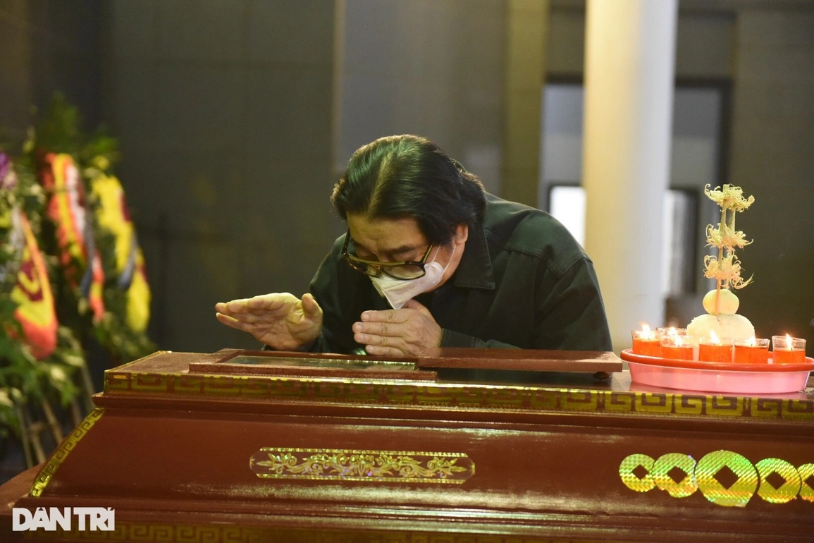 NSƯT Kim Tiến thương tiếc tiễn biệt NSƯT Minh Trí rời cõi tạm - 9 NSƯT Kim Tiến thương tiếc tiễn biệt NSƯT Minh Trí rời cõi tạm - 9