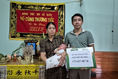 Bạn đọc giúp đỡ hơn 213 triệu đồng tới bé 3 tháng tuổi mất mẹ