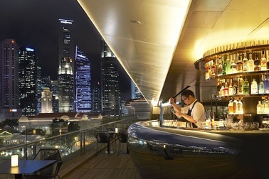 Đón năm mới siêu sang trên quán bar nổi tiếng, khách phải trả 1 đồng bitcoin