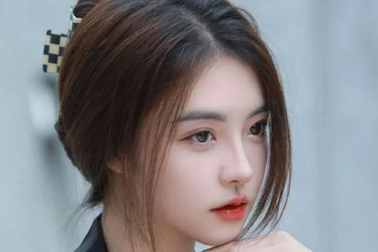 Vợ cũ đến đòi tiền nuôi con, chồng nói một câu khiến tôi cảm động khôn xiết