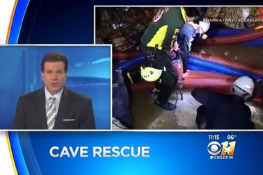 Thái Lan chặn sông, khoan hang giải cứu đội bóng mắc kẹt