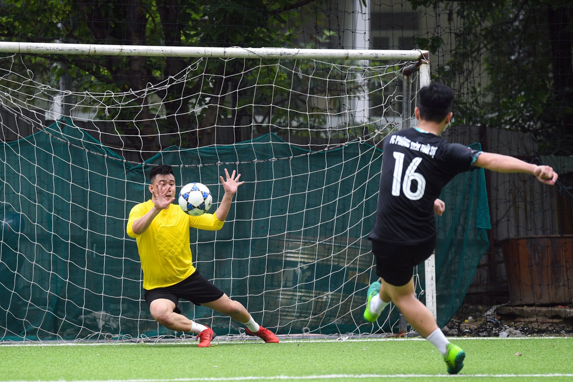 Nói là làm, FC Báo Dân trí giật cúp vô địch đầy kịch tính - 13