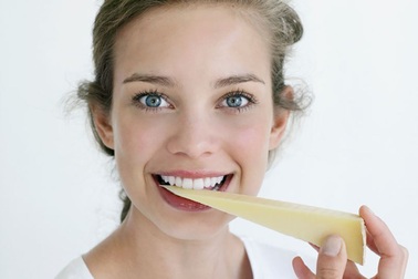 Ăn phô mai có thể giúp bảo vệ mạch máu của bạn tốt hơn