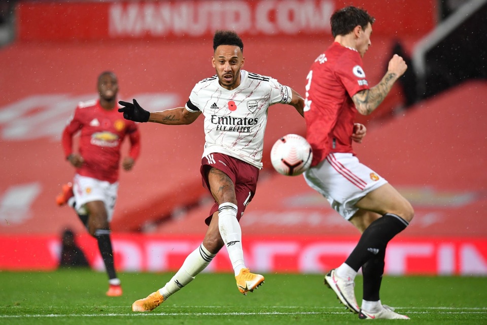 Những khoảnh khắc Arsenal hạ gục Man Utd tại Old Trafford - 12 Những khoảnh khắc Arsenal hạ gục Man Utd tại Old Trafford - 12