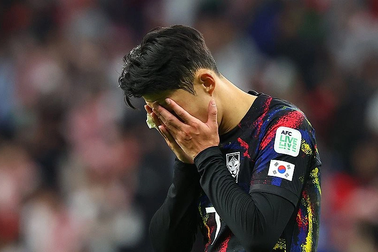 Son Heung Min và ngôi sao bóng đá Hàn Quốc quá giàu so với năng lực thực