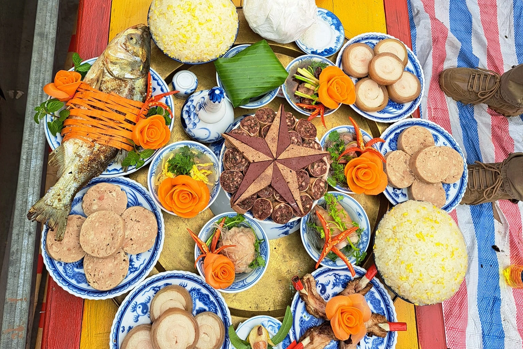 Độc đáo hội thổi cơm thi, trèo cây chuối ở ngôi làng gần 300 năm tuổi - 13 Độc đáo hội thổi cơm thi, trèo cây chuối ở ngôi làng gần 300 năm tuổi - 13