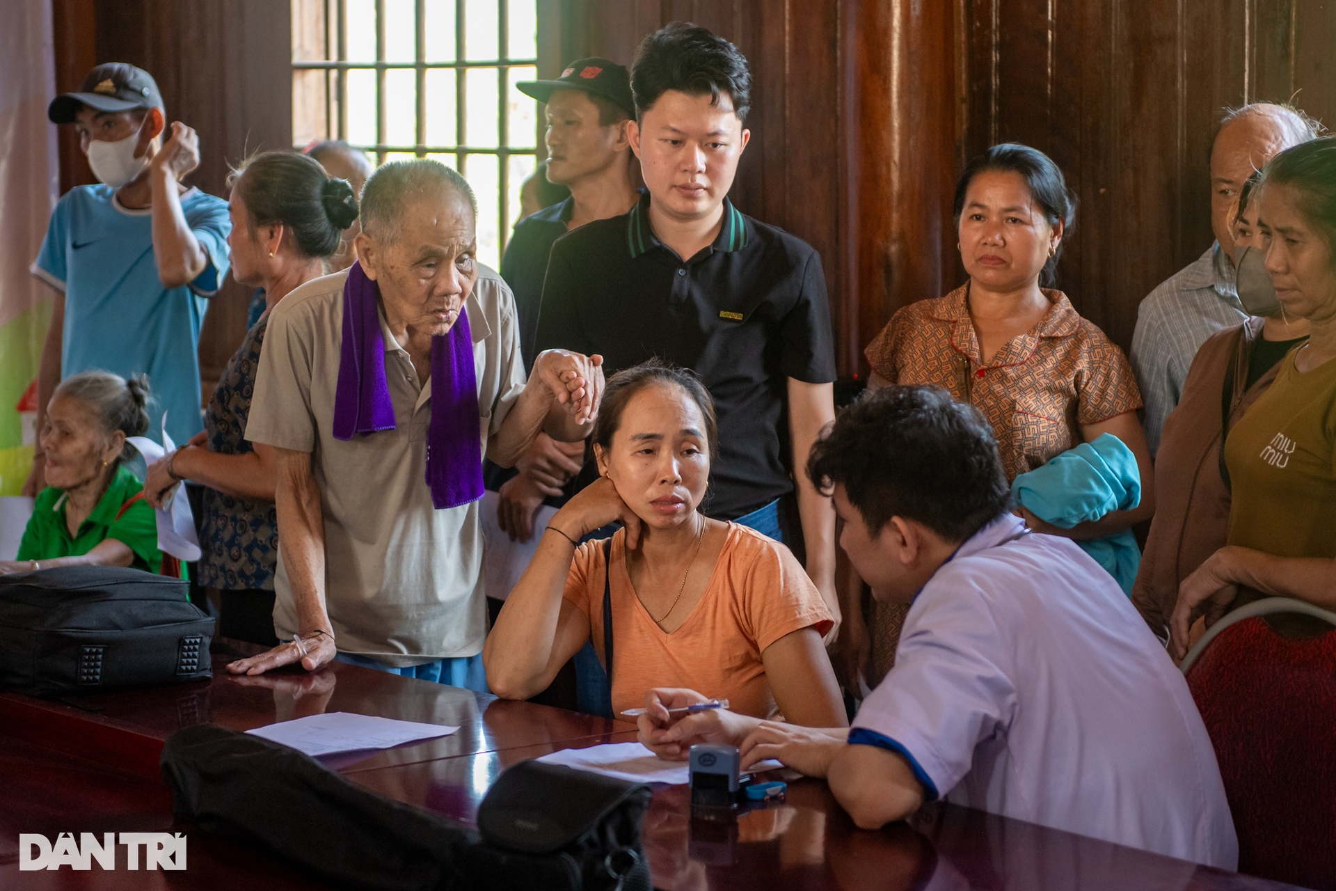Vượt dốc biên cương, tư vấn sức khỏe miễn phí tại miền cao xứ Nghệ - 9 Vượt dốc biên cương, tư vấn sức khỏe miễn phí tại miền cao xứ Nghệ - 9