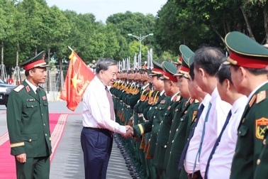 Tổng Bí thư: Cấp chỉ huy phải đổi mới tư duy, dám hy sinh quyền lợi cá nhân