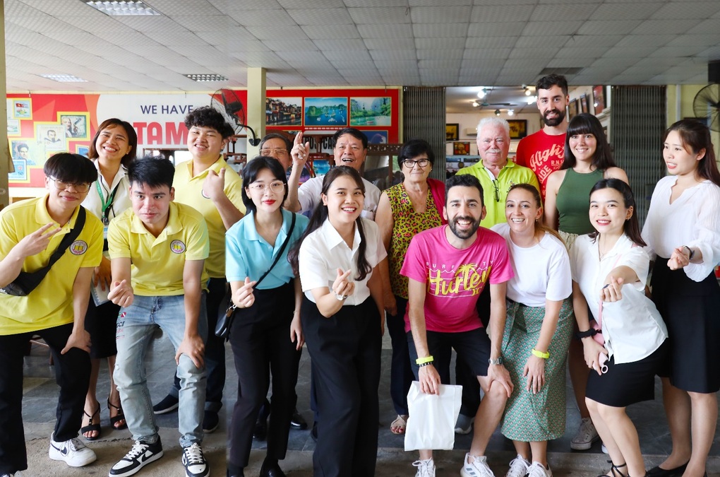 Anh hùng lao động truyền cảm hứng khởi nghiệp cho sinh viên Đại học Kinh Bắc - 4 Anh hùng lao động truyền cảm hứng khởi nghiệp cho sinh viên Đại học Kinh Bắc - 4