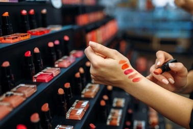 An toàn khi sử dụng mỹ phẩm: Độc tố giấu mặt