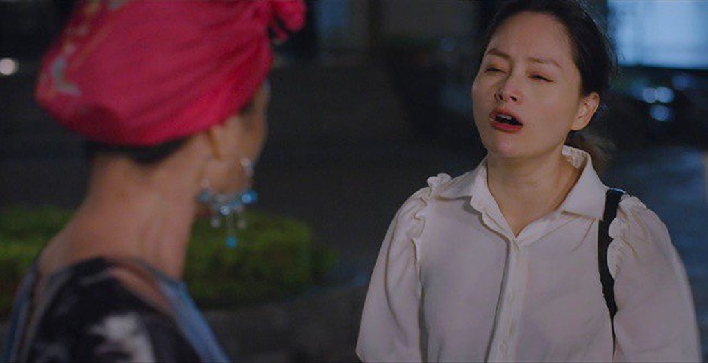 NSND Lan Hương kể chuyện ngồi bán tải quay cảnh chạy xe máy gây sốt mạng - 4 NSND Lan Hương kể chuyện ngồi bán tải quay cảnh chạy xe máy gây sốt mạng - 4