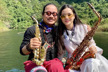 Con gái nghệ sĩ Trần Mạnh Tuấn từng buồn và khóc nhiều khi bố bị ốm