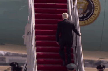 Những lần vấp ngã của các Tổng thống Mỹ