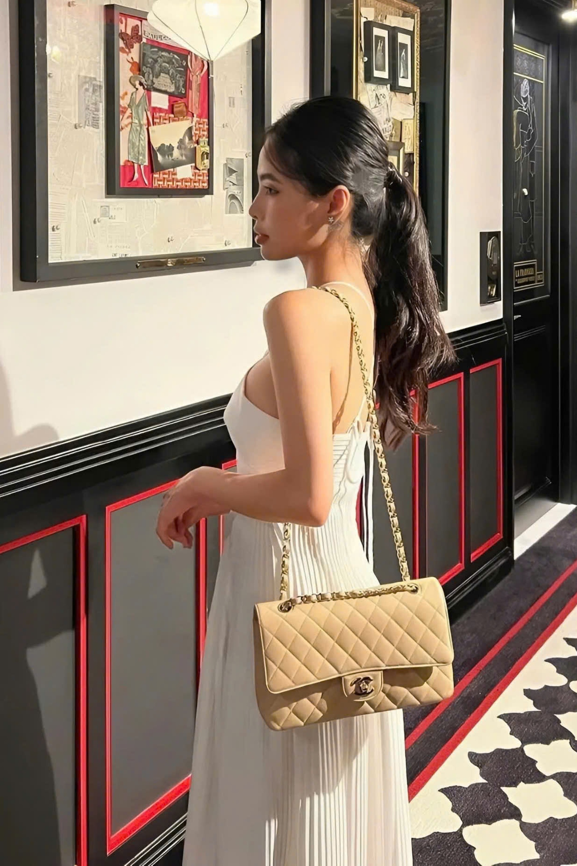 Ca nương Kiều Anh sở hữu túi hiệu tiền tỷ, có chồng đồng hành mọi nơi - 6 Ca nương Kiều Anh sở hữu túi hiệu tiền tỷ, có chồng đồng hành mọi nơi - 6