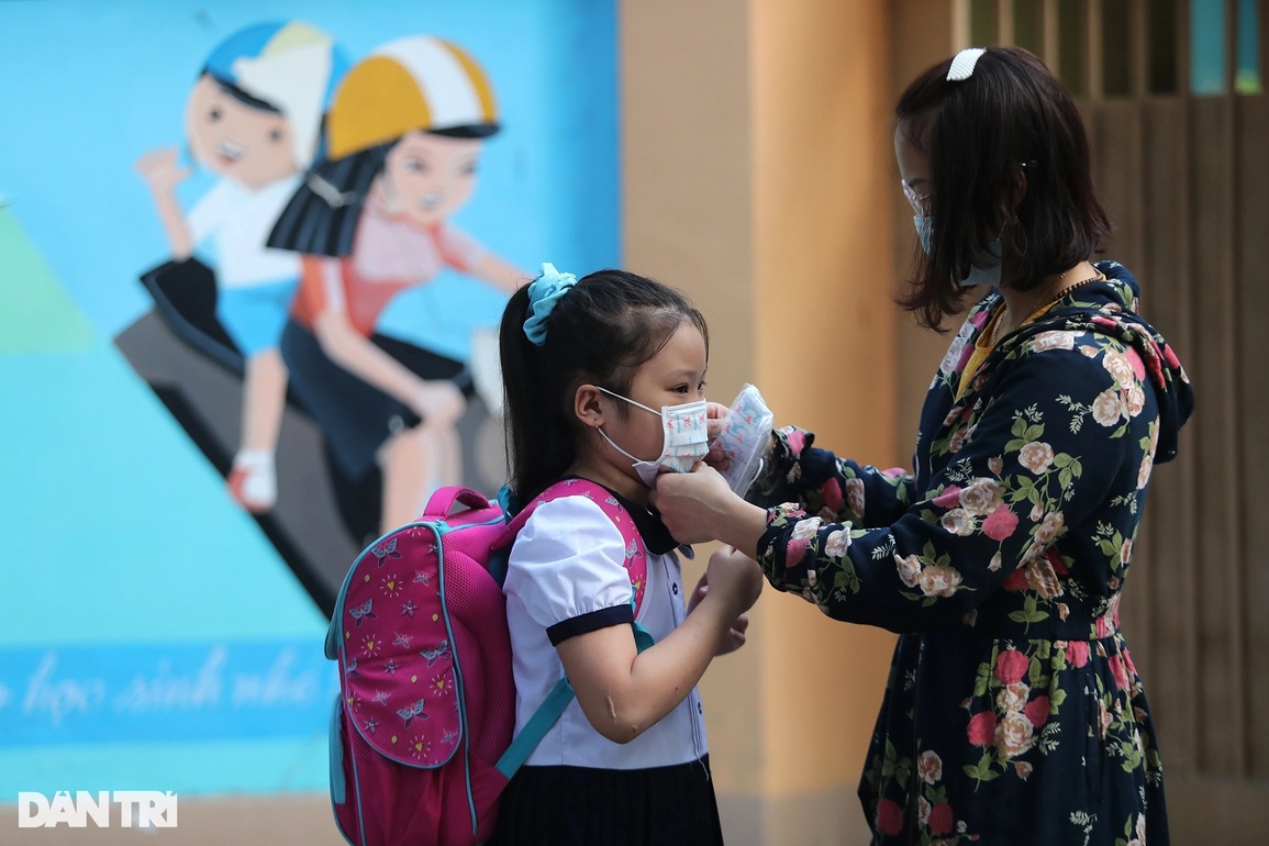 Phụ huynh chia phe việc học của trẻ, giáo viên quay cuồng - 1 Phụ huynh chia phe việc học của trẻ, giáo viên quay cuồng - 1