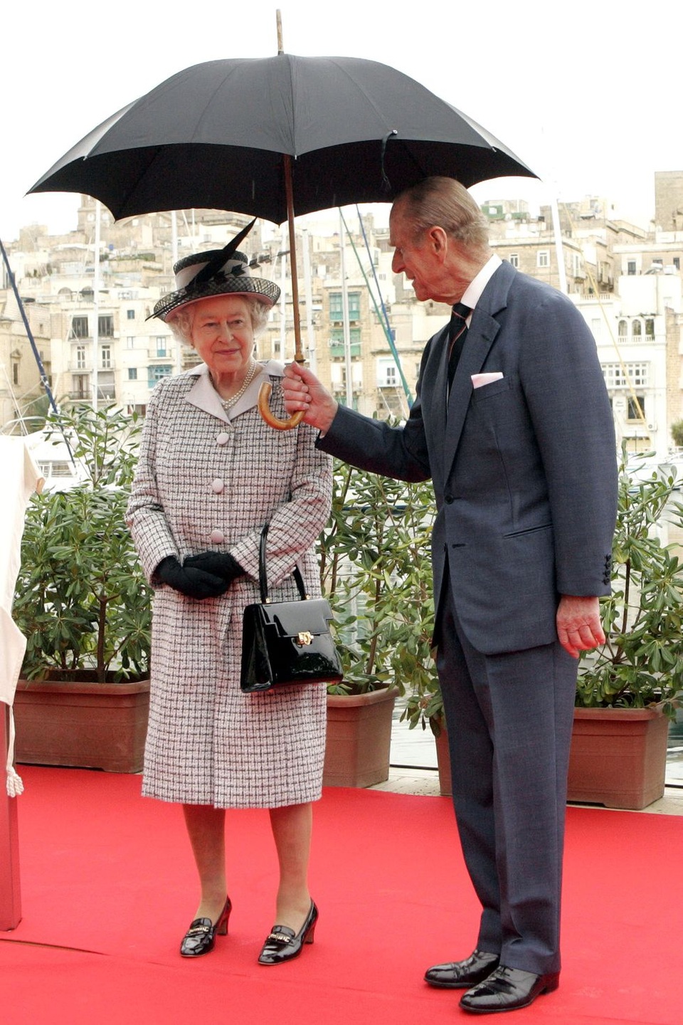 Nữ hoàng Elizabeth II và Hoàng thân Philip: Những khoảnh khắc đẹp nhất - 20 Nữ hoàng Elizabeth II và Hoàng thân Philip: Những khoảnh khắc đẹp nhất - 20