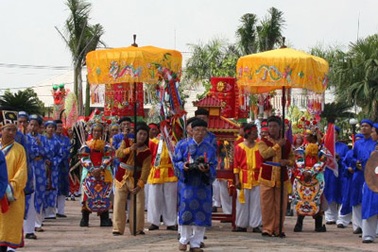 Trang nghiêm lễ rước linh vị Quốc tổ Hùng Vương 