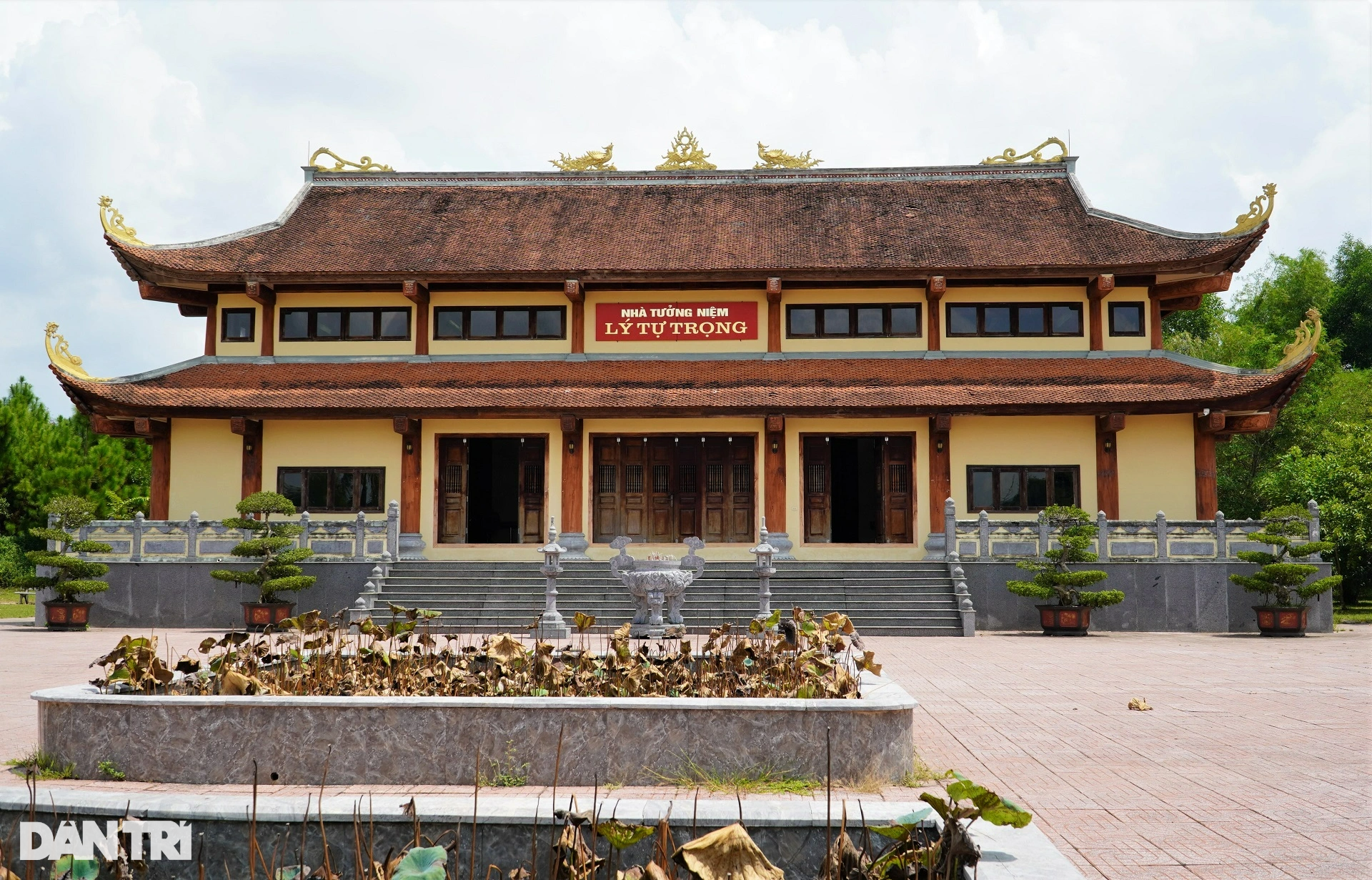 Nơi an nghỉ của Đoàn viên Thanh niên Cộng sản đầu tiên Lý Tự Trọng - 5 Nơi an nghỉ của Đoàn viên Thanh niên Cộng sản đầu tiên Lý Tự Trọng - 5