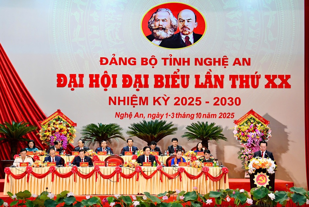 Nuôi dưỡng đội ngũ doanh nhân xứ Nghệ giàu khát vọng, bản lĩnh và trí tuệ - 2 Nuôi dưỡng đội ngũ doanh nhân xứ Nghệ giàu khát vọng, bản lĩnh và trí tuệ - 2