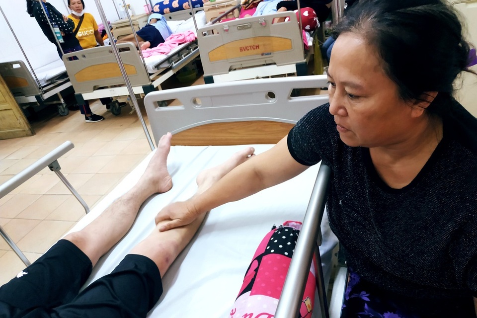 Nhà mình nghèo quá, cha mẹ gả con đi... để mà lấy tiền trả nợ, cứu anh - 7 Nhà mình nghèo quá, cha mẹ gả con đi... để mà lấy tiền trả nợ, cứu anh - 7