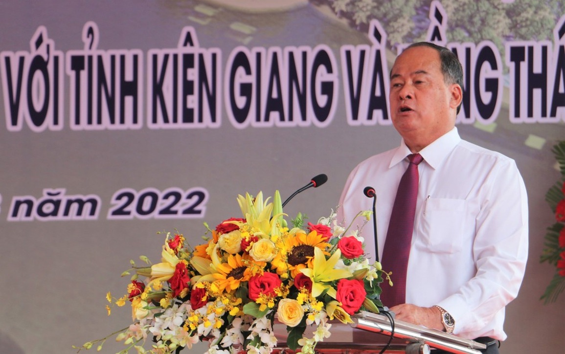An Giang khởi công tuyến đường liên kết vùng hơn 2.100 tỷ đồng - 2 An Giang khởi công tuyến đường liên kết vùng hơn 2.100 tỷ đồng - 2