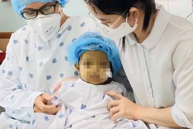 Bệnh viện Đại học Y Dược TPHCM có ngừng ghép gan cho trẻ em?