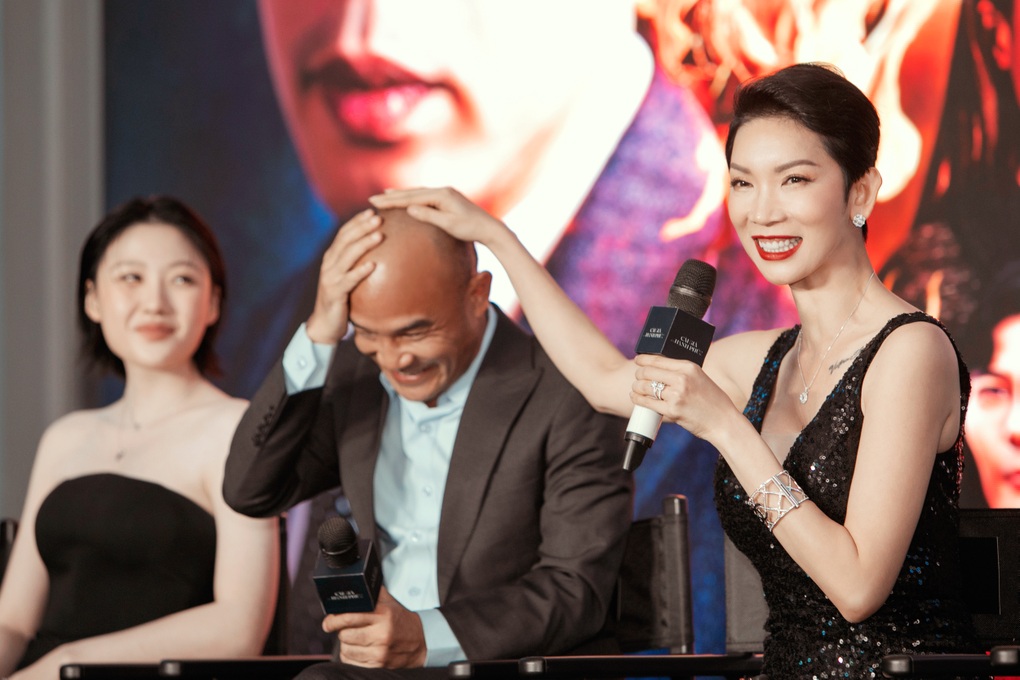 Lâm Thanh Nhã áp lực khi đóng vai con trai của vua phòng vé Thái Hòa - 2 Lâm Thanh Nhã áp lực khi đóng vai con trai của vua phòng vé Thái Hòa - 2