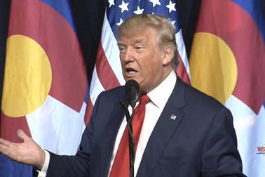 Tỷ phú Trump tự nhận là thiên tài sau nghi án trốn thuế