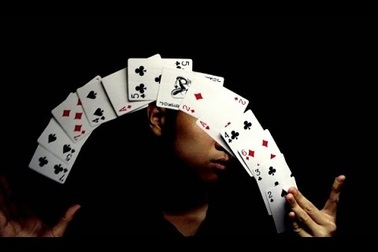 Hướng dẫn màn trình diễn ảo thuật không tưởng với lá bài