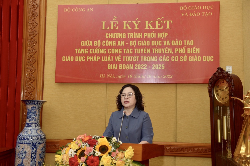 Bộ Công an - Bộ GD-ĐT xây dựng mô hình Cổng trường an toàn - 2 Bộ Công an - Bộ GD-ĐT xây dựng mô hình Cổng trường an toàn - 2