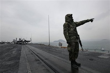 Tàu sân bay Mỹ ghé Hồng Kông