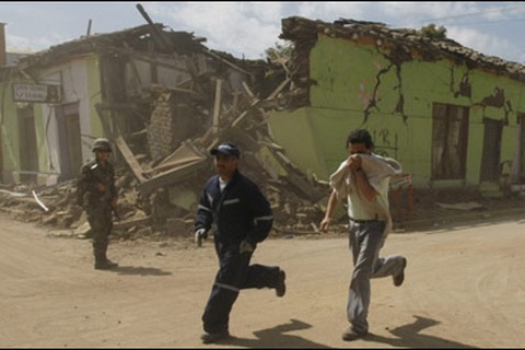 Dư chấn gây cảnh báo sóng thần lại rung chuyển Chile