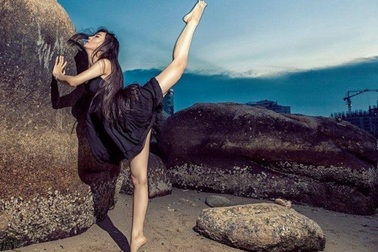 Phong cách check-in có “một không hai” của nữ sinh Nha Trang