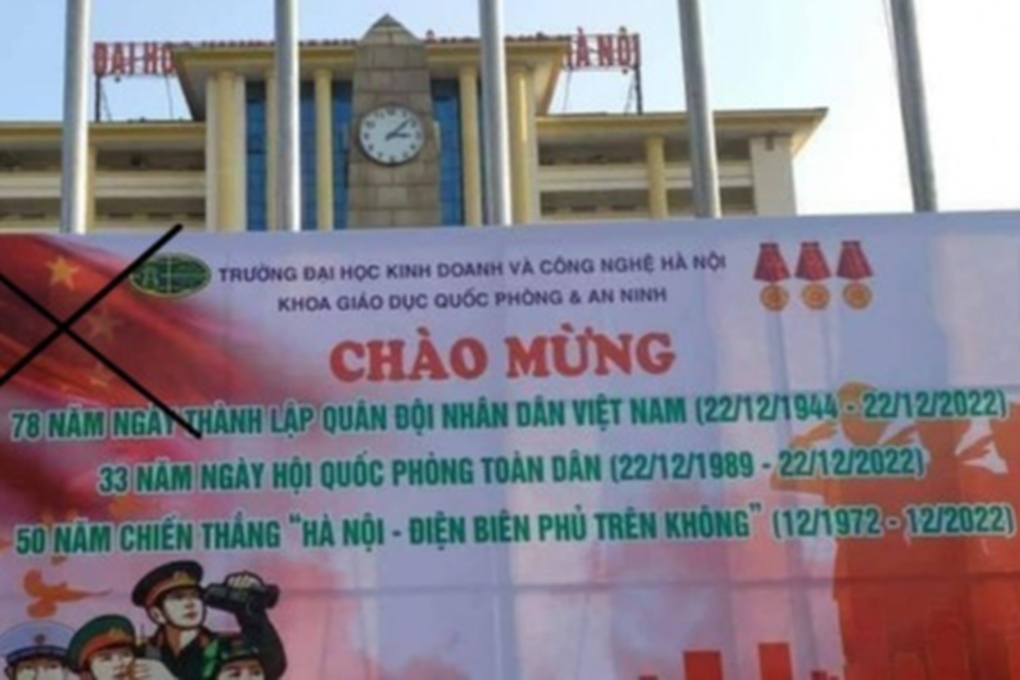 Báo cáo Bộ GDĐT và UBND TP Hà Nội vụ pano có quốc kỳ nước ngoài - 1 Báo cáo Bộ GDĐT và UBND TP Hà Nội vụ pano có quốc kỳ nước ngoài - 1