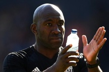 Xác định đội bóng thứ hai tại Premier League phải xuống hạng